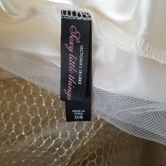 NWT Vicoria's Secret Gisele 2006 "Santa Baby" Tulle Skirt - Picture 7 of 7